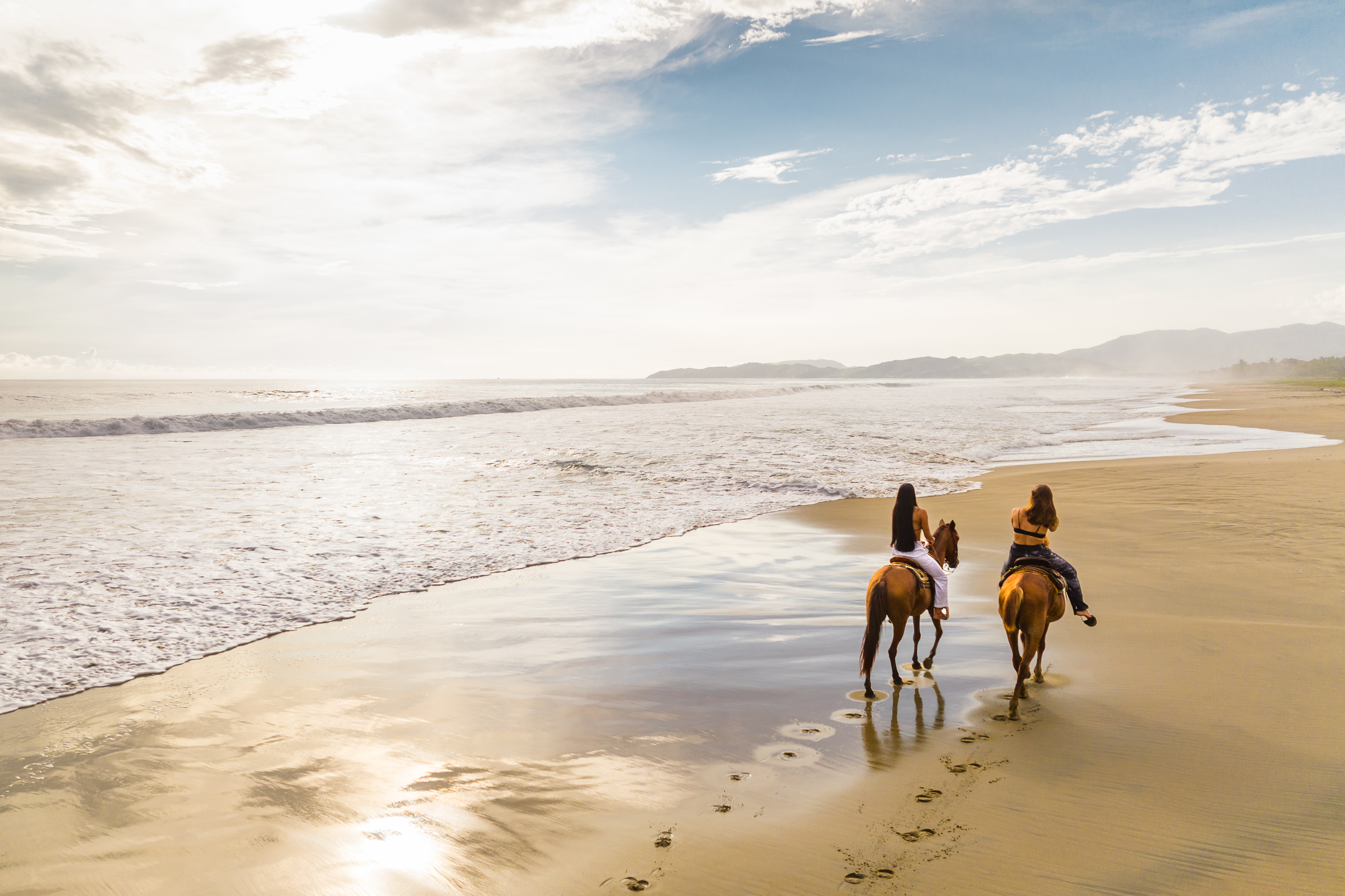 Paseo a caballo en playa de Ixtapa Zihuatanejo